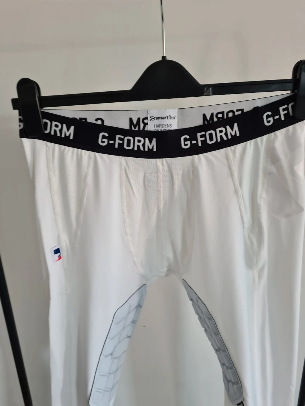 G-Form men catchers basketball 3/4 pants white SmartFlex protection sport activewear L