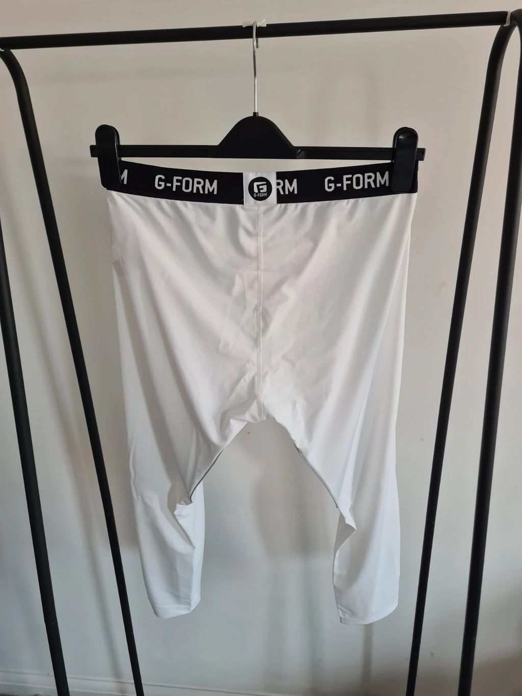 G-Form men catchers basketball 3/4 pants white SmartFlex protection sport activewear L