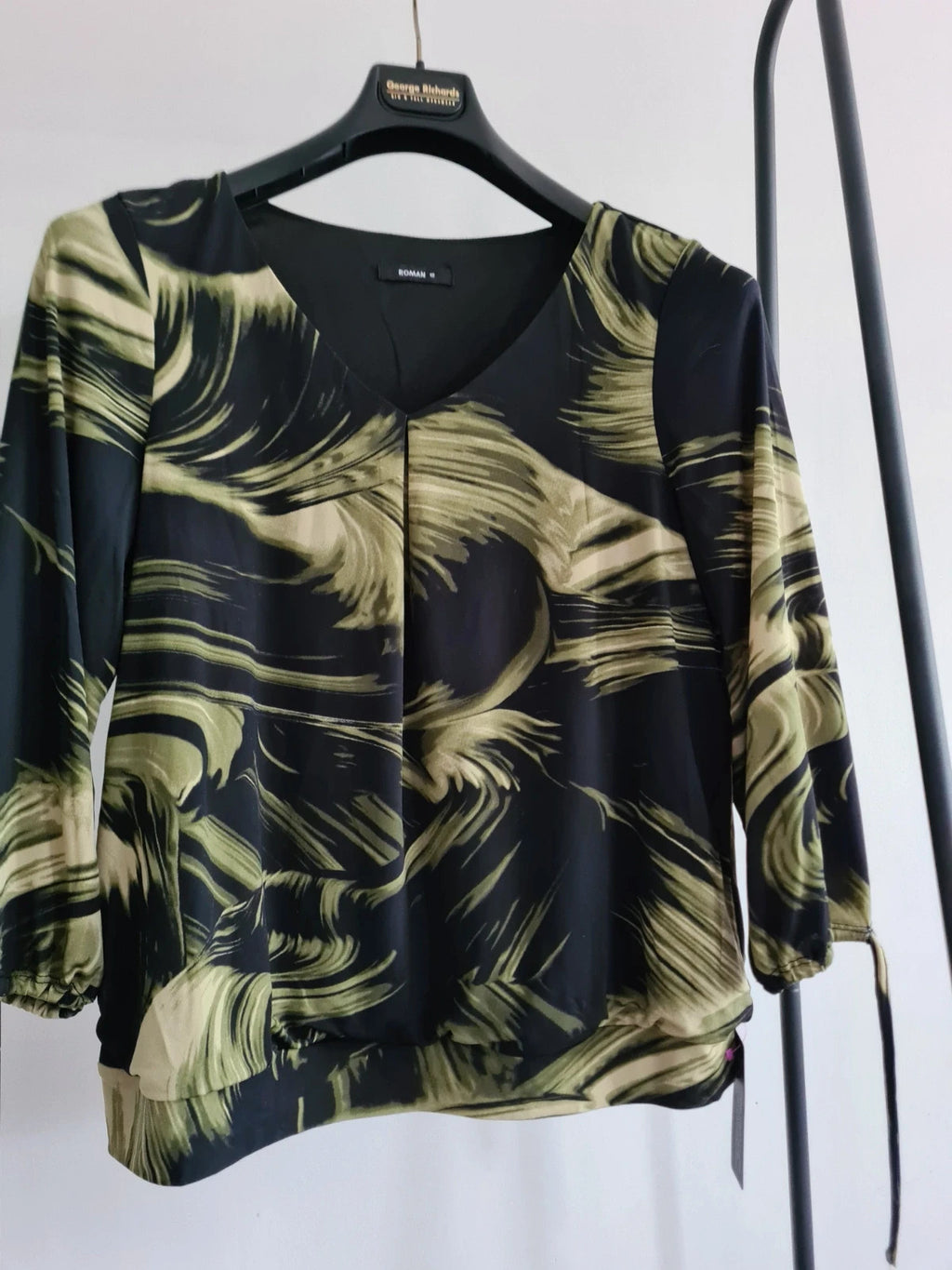 Roman women brush print V-neck tie 3/4 sleeve top green blouse banded hem casual L/12