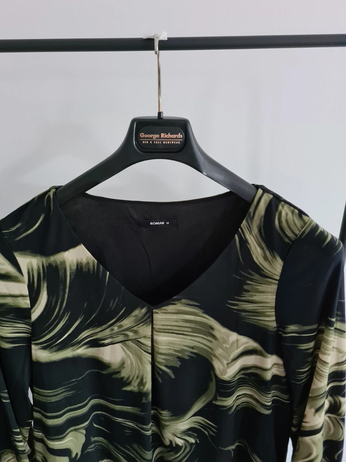 Roman women brush print V-neck tie 3/4 sleeve top green blouse banded hem casual L/12