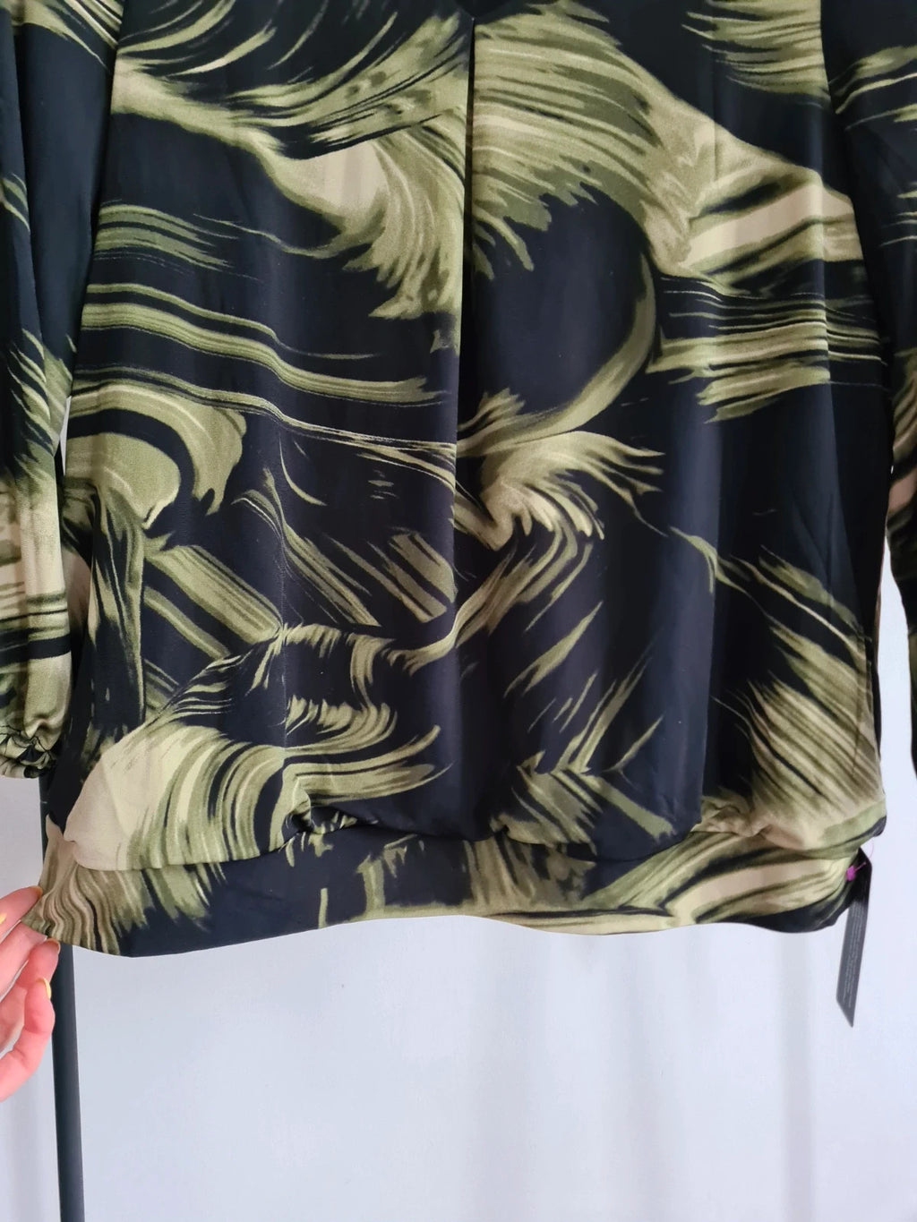 Roman women brush print V-neck tie 3/4 sleeve top green blouse banded hem casual L/12