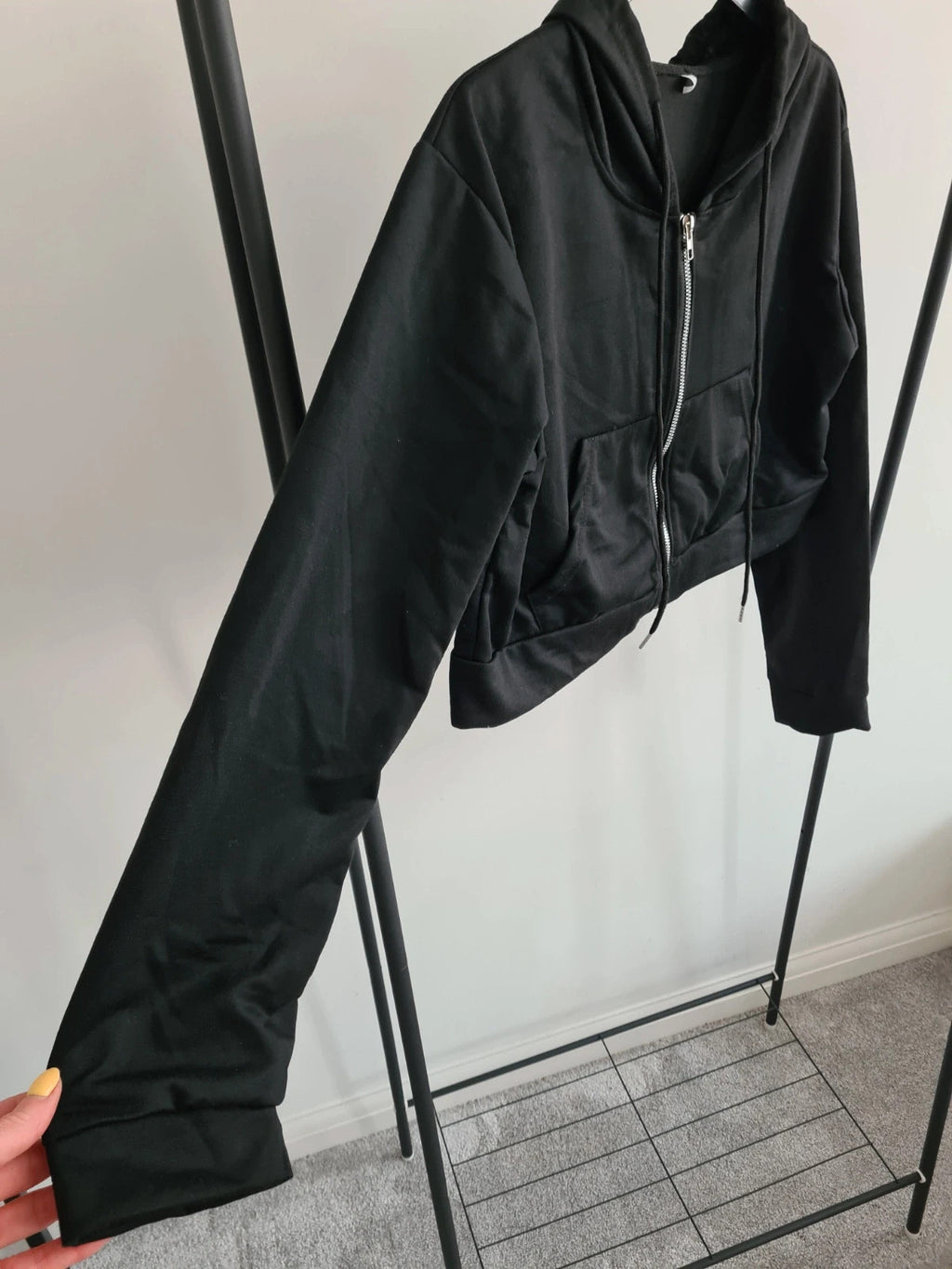 Shein women solid black crop hoodie full zipper pockets activewear casual M/10