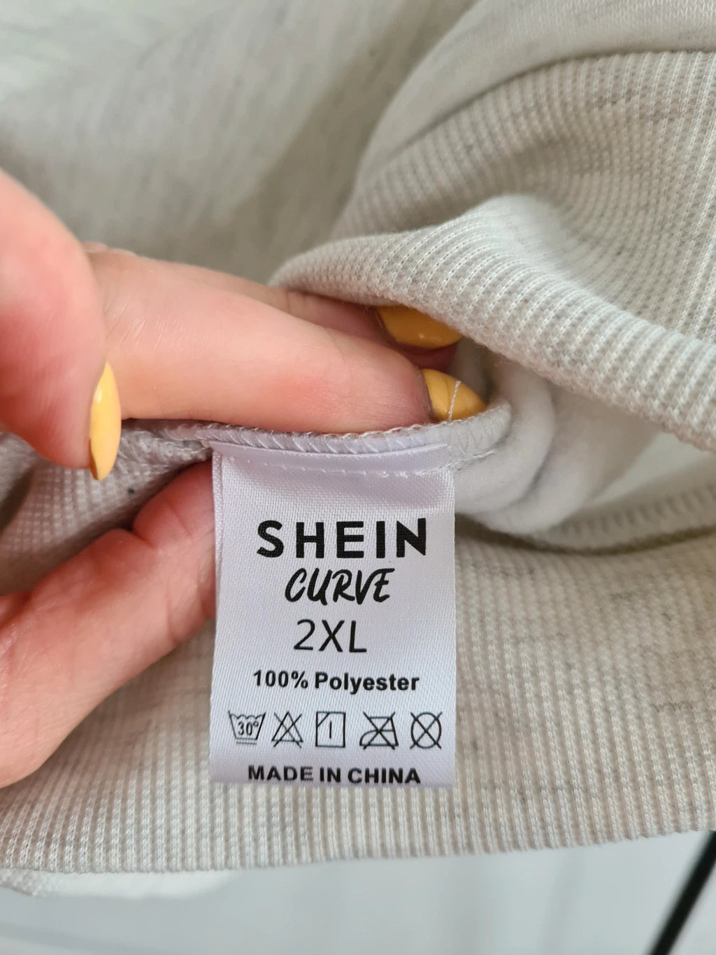 Shein curve women grey heart print 1/4zip drop shoulder stand collar neck pullover casual 4XL/20