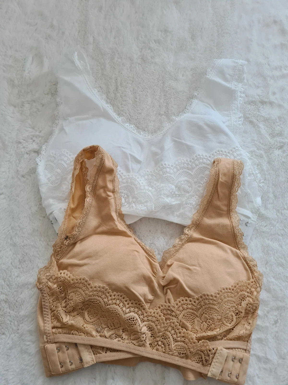 Shein women 2pcs sport bras front cross side buckle push up wireless lace backless beige/white 2XL