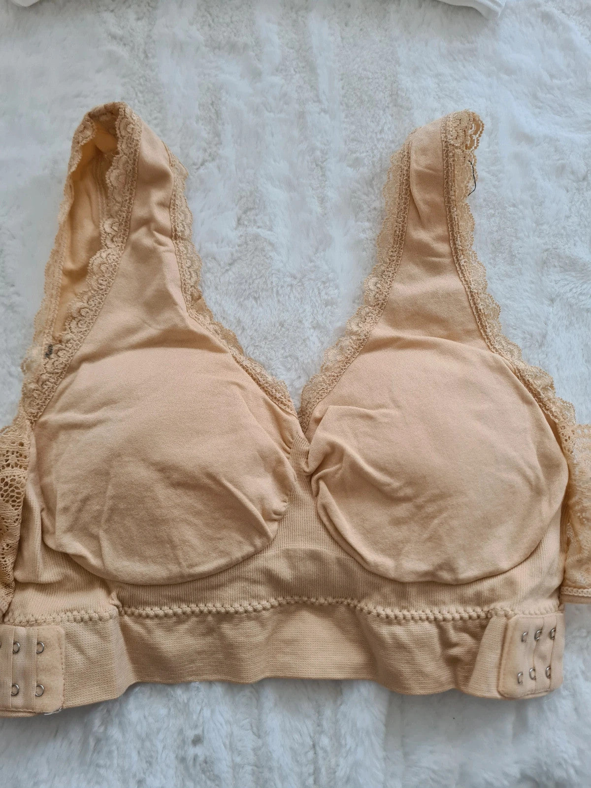 Shein women 2pcs sport bras front cross side buckle push up wireless lace backless beige/white 2XL