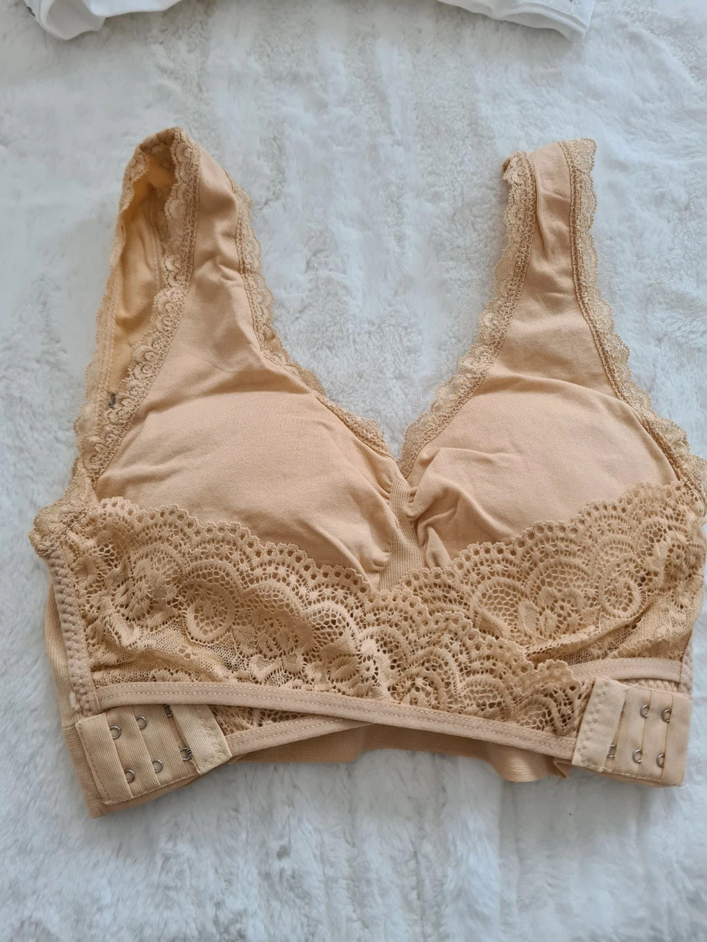 Shein women 2pcs sport bras front cross side buckle push up wireless lace backless beige/white 2XL