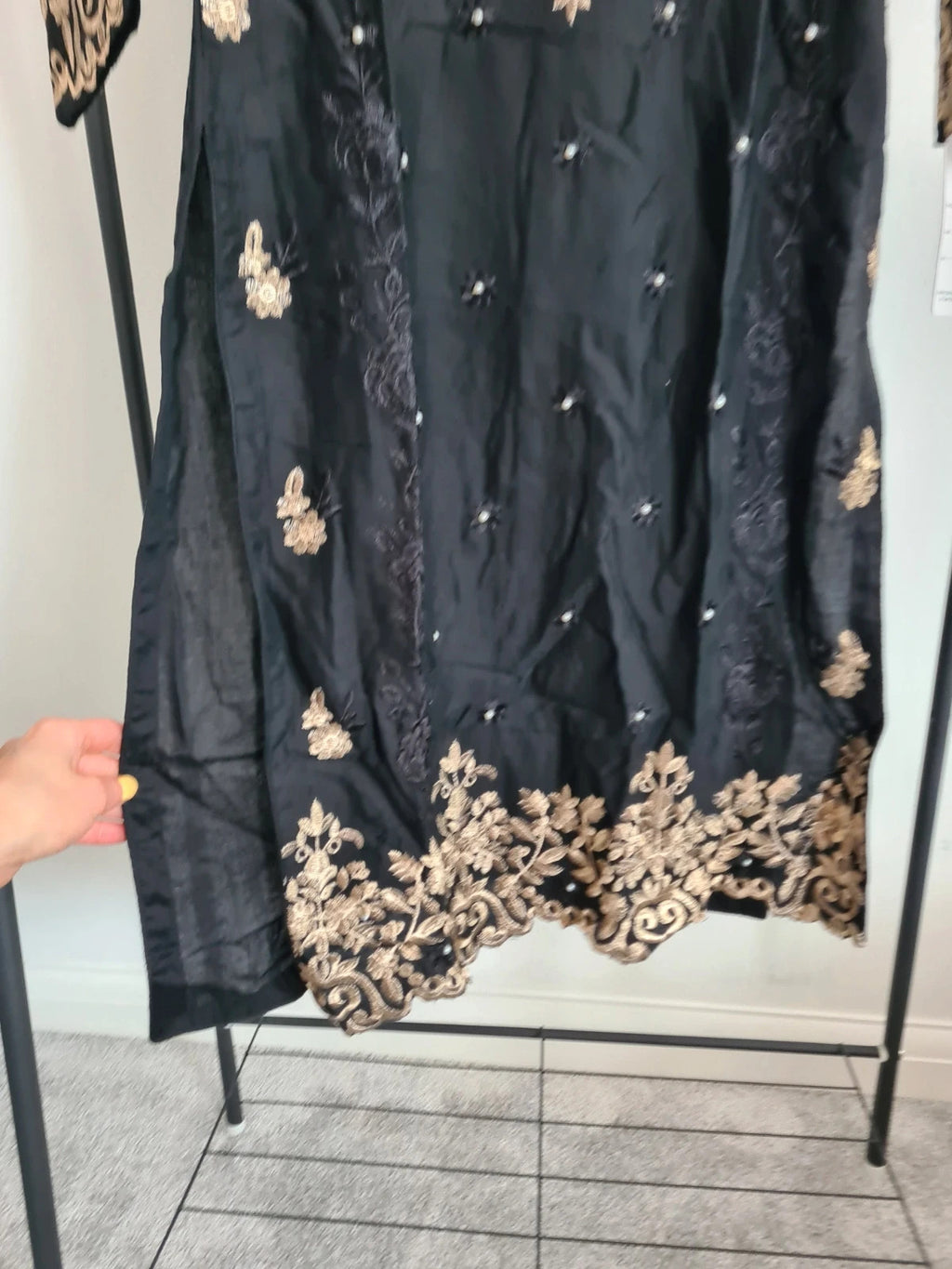Memsaab women Pakistani Asian Indian black readymade linien suit pearl embroidered S