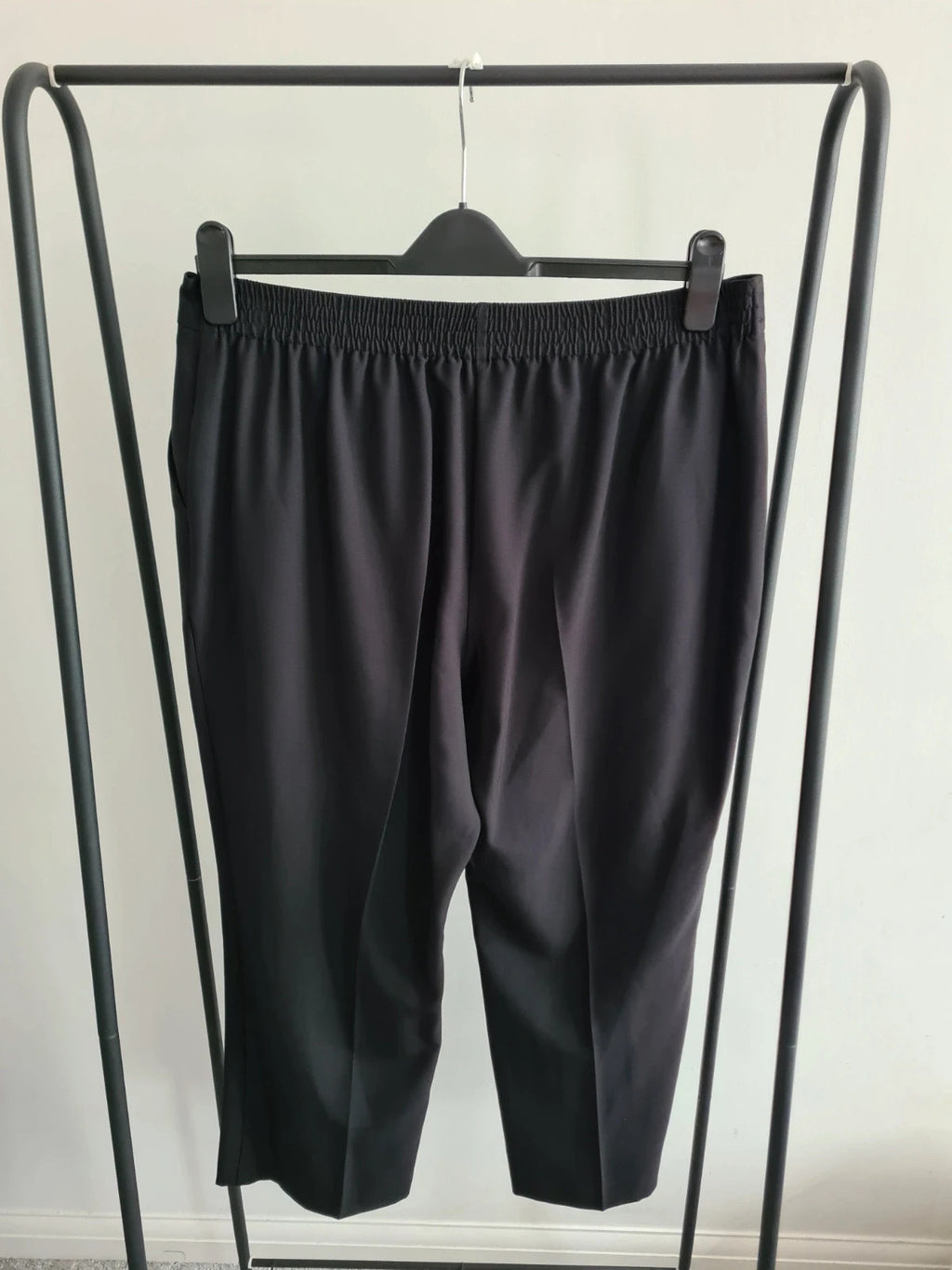 Profile women solid black tailored elasticated back straight leg regular smart fit trousers 2XL/16