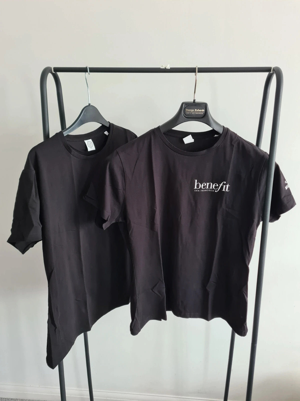Skinnifit women 2pcs classic solid black benefit logo T-shirt print tee casual 2XL/16