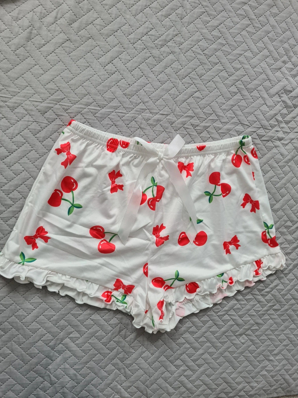 Shein women cherry print camisole top with shorts pyjamas set lounge white red L/12