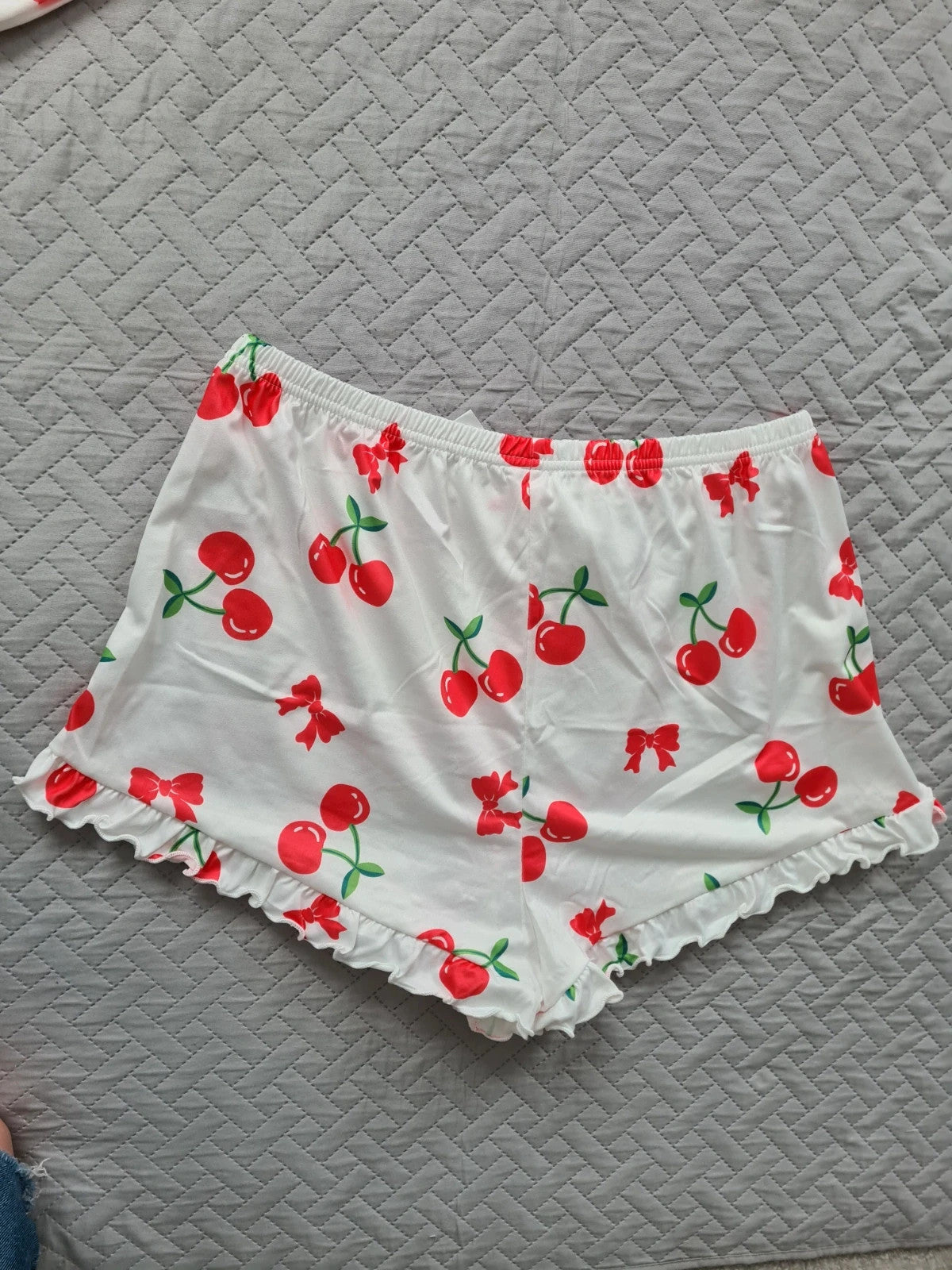 Shein women cherry print camisole top with shorts pyjamas set lounge white red L/12