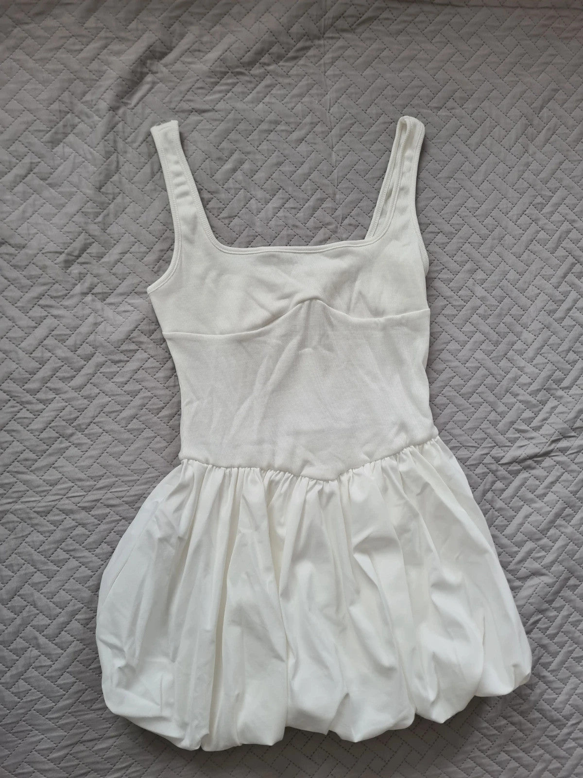 Shein women petite sleeveless tight fitting lantern mini dress ruffle hem square neck white S