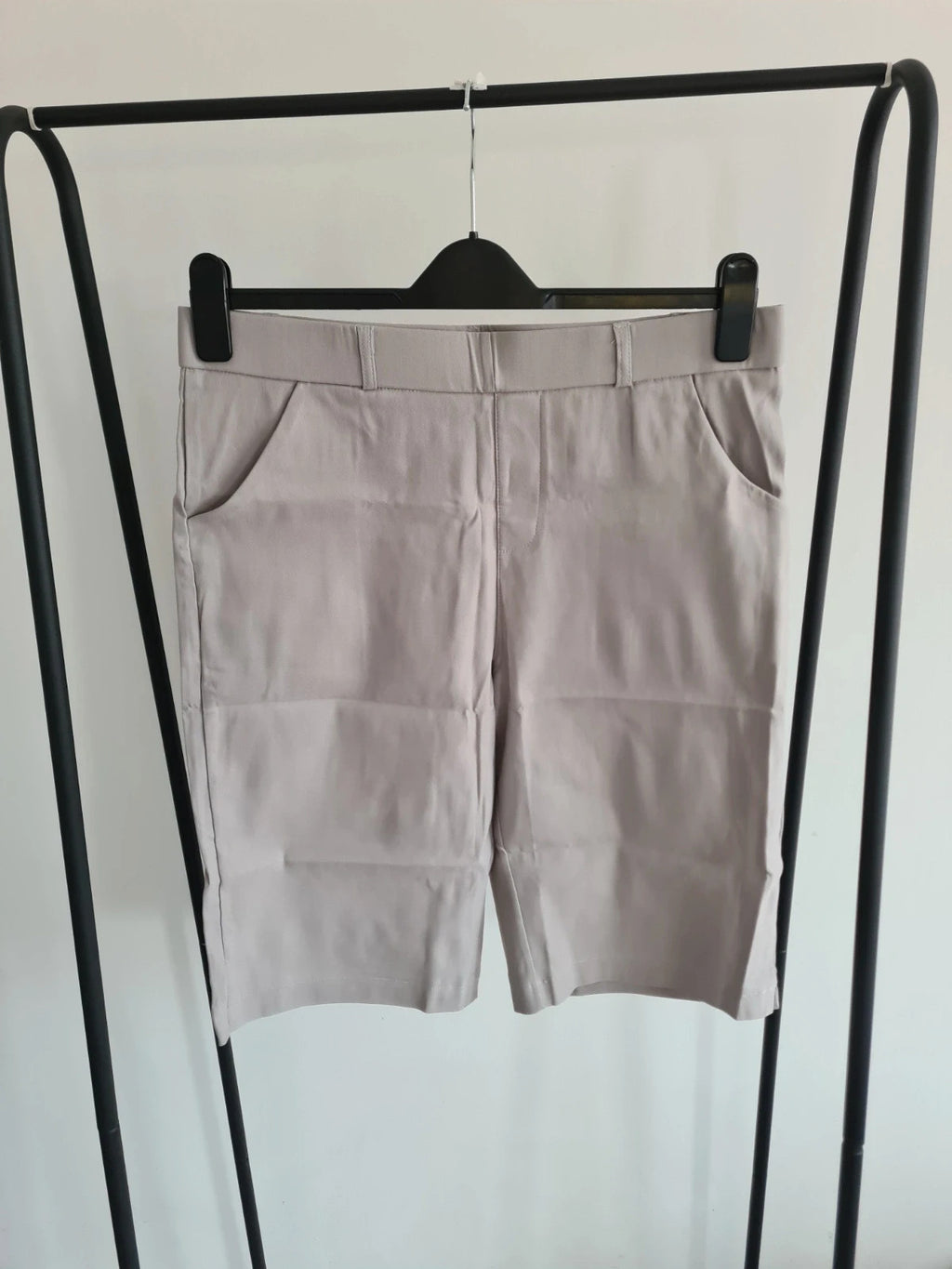 Shein women grey knee length shorts elasticated waistband with pockets stretch casual XL/14