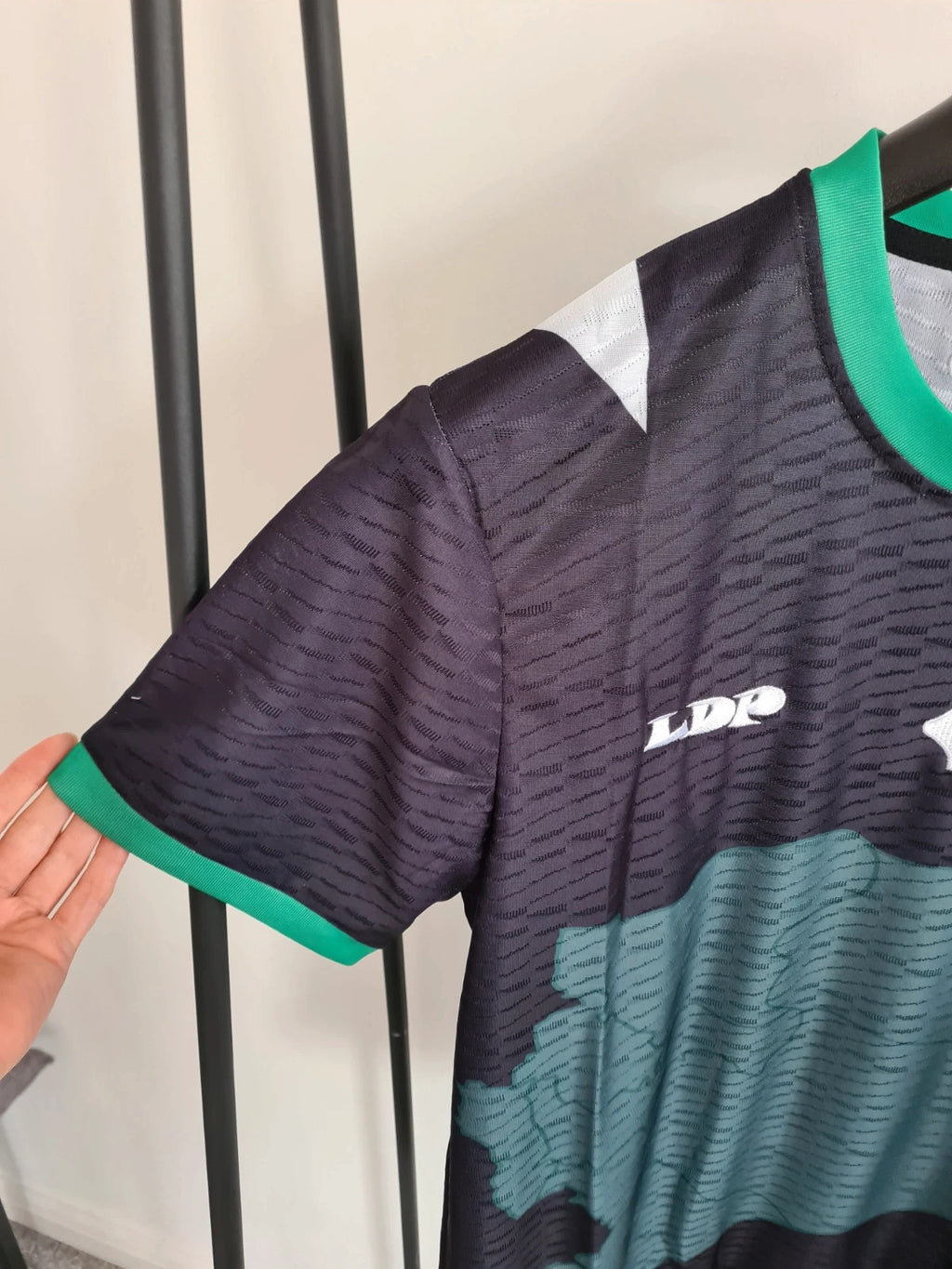 Shein men sport football club T-shirt navy/green L short sleeve activewear