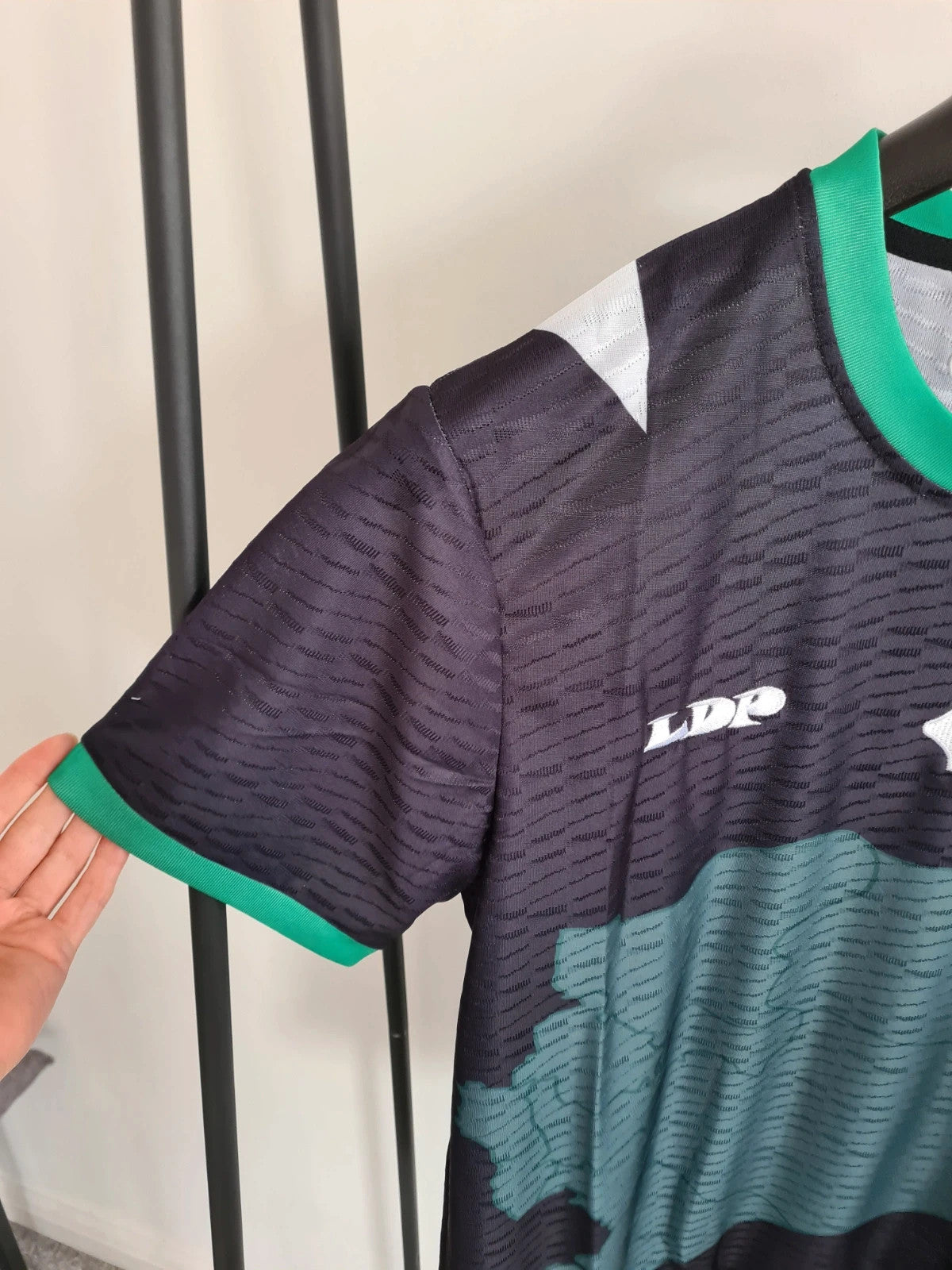 Shein men sport football club T-shirt navy/green L short sleeve activewear