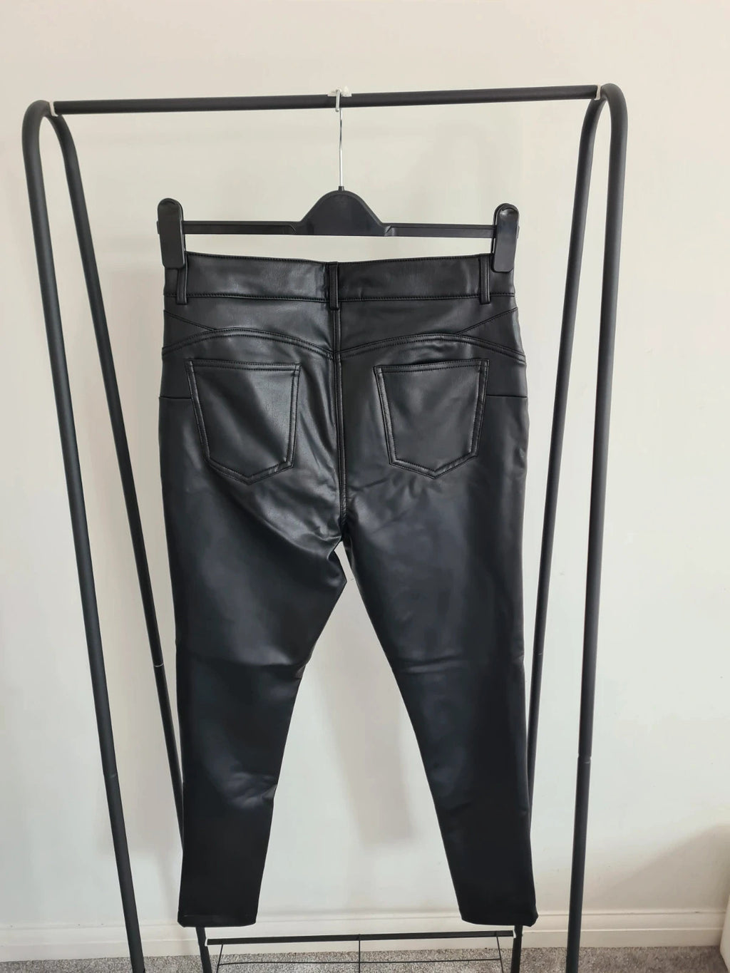 V by Very women black faux leather shaping skinny high rise trousers casual 2XL/16