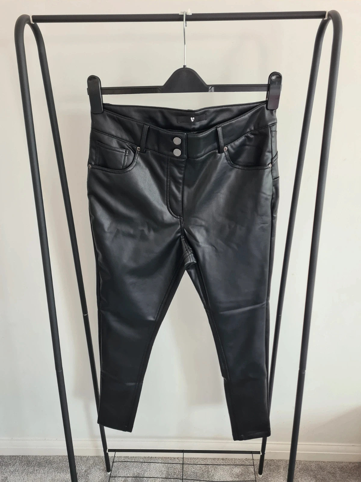 V by Very women black faux leather shaping skinny high rise trousers casual 2XL/16