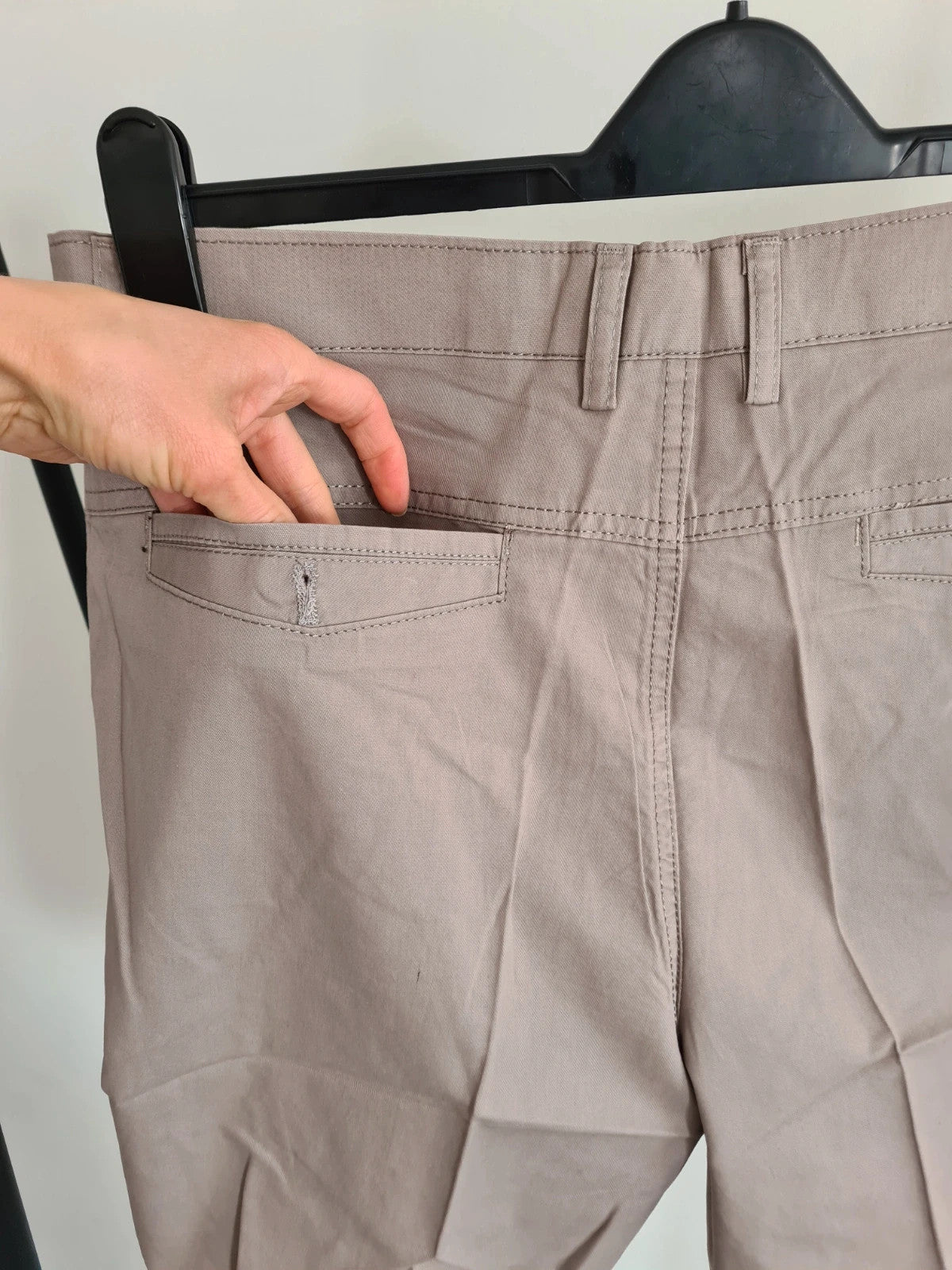 Shein men classic style straight fit chino shorts beige casual W33/L