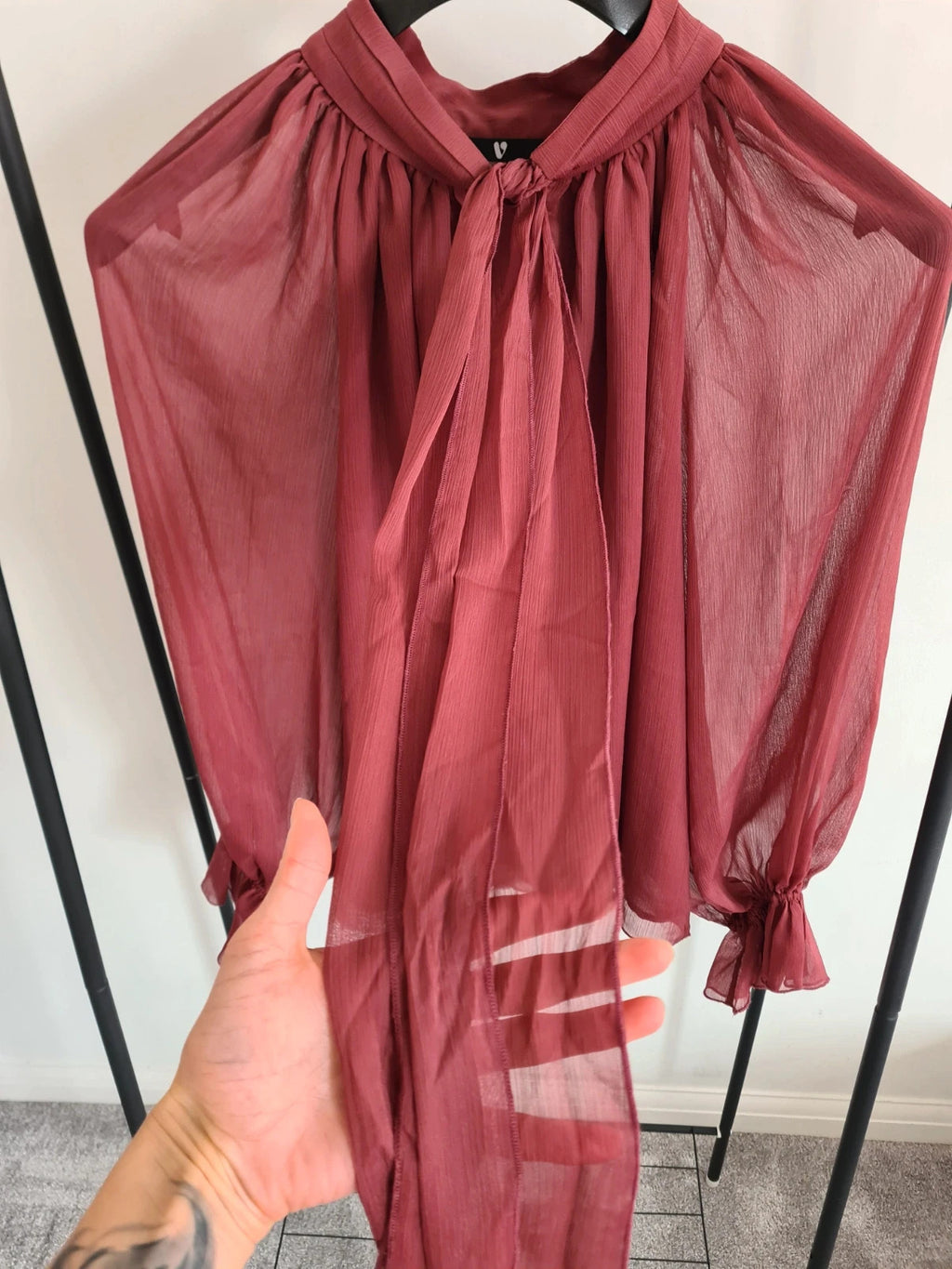 V by Very women tie neck ruffle long sleeve blouse button through formal office XXL/16