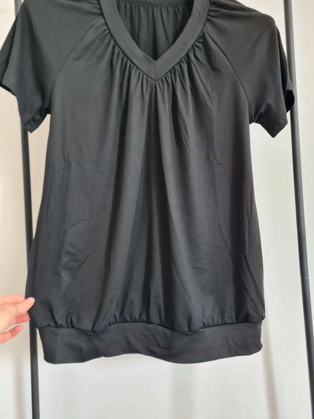 Shein women solid black colour short sleeve top V-neck stretch casual comfy T-shirt L/12