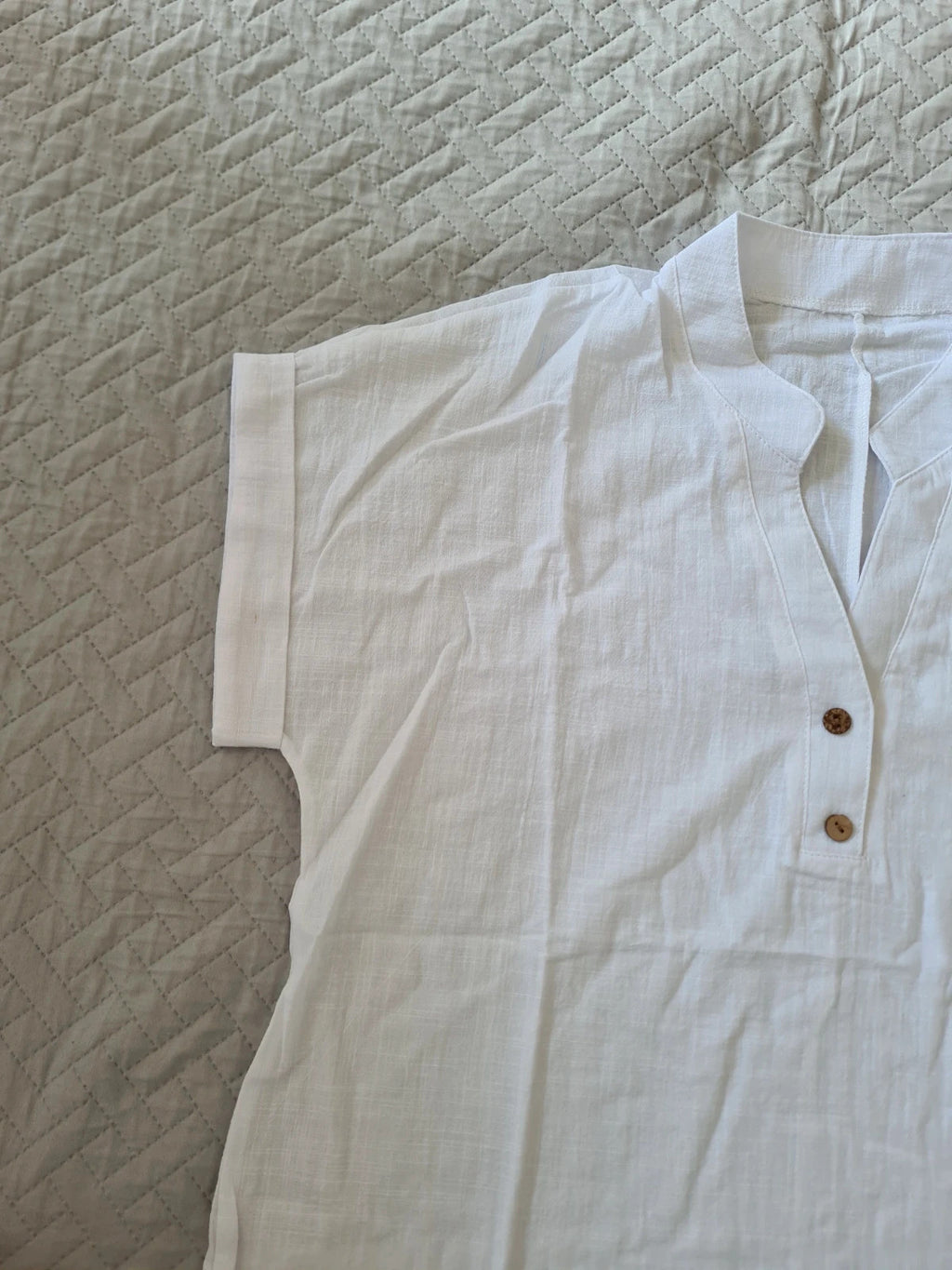 Shein women classic basic white shirt buttons V-neck short sleeve top see throught M
