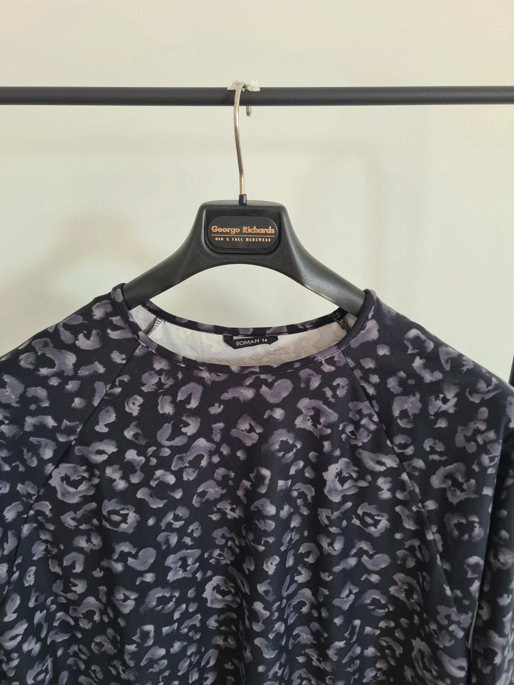 Roman women grey animal print raglan top 3/4sleeve stretch round neck black casual XL/14
