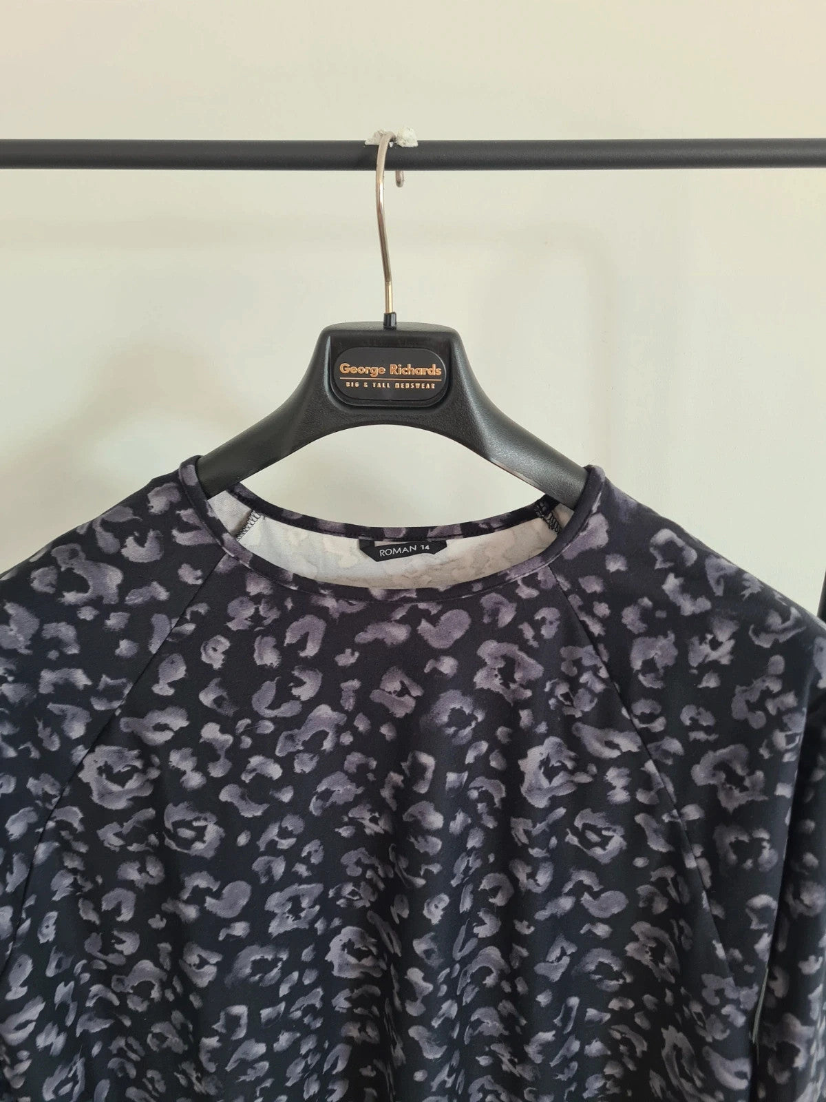 Roman women grey animal print raglan top 3/4sleeve stretch round neck black casual XL/14