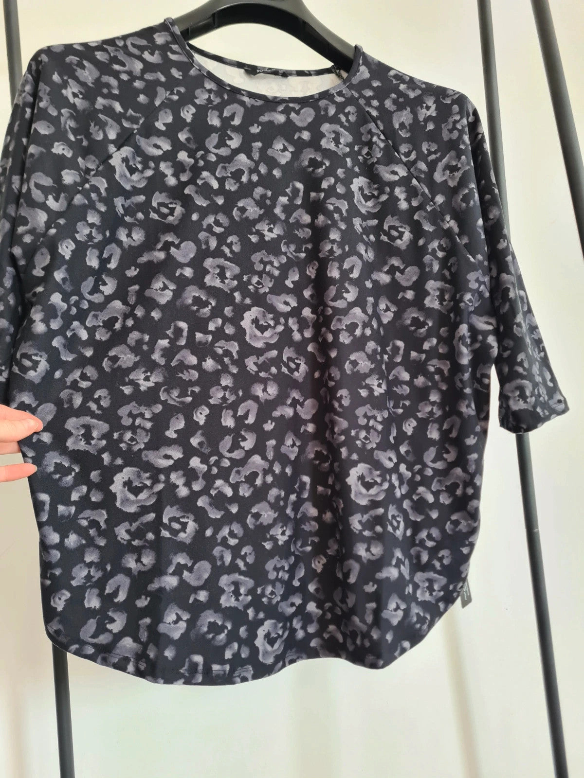 Roman women grey animal print raglan top 3/4sleeve stretch round neck black casual XL/14