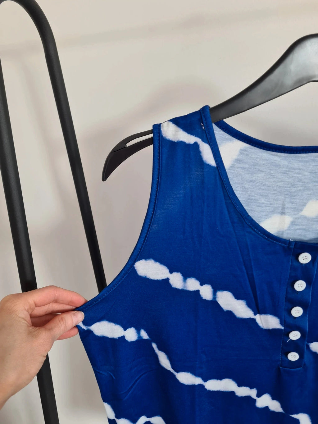 Shein women cotton blend blue/white stripes top round buttons neck sleeveless casual vest top XL/14