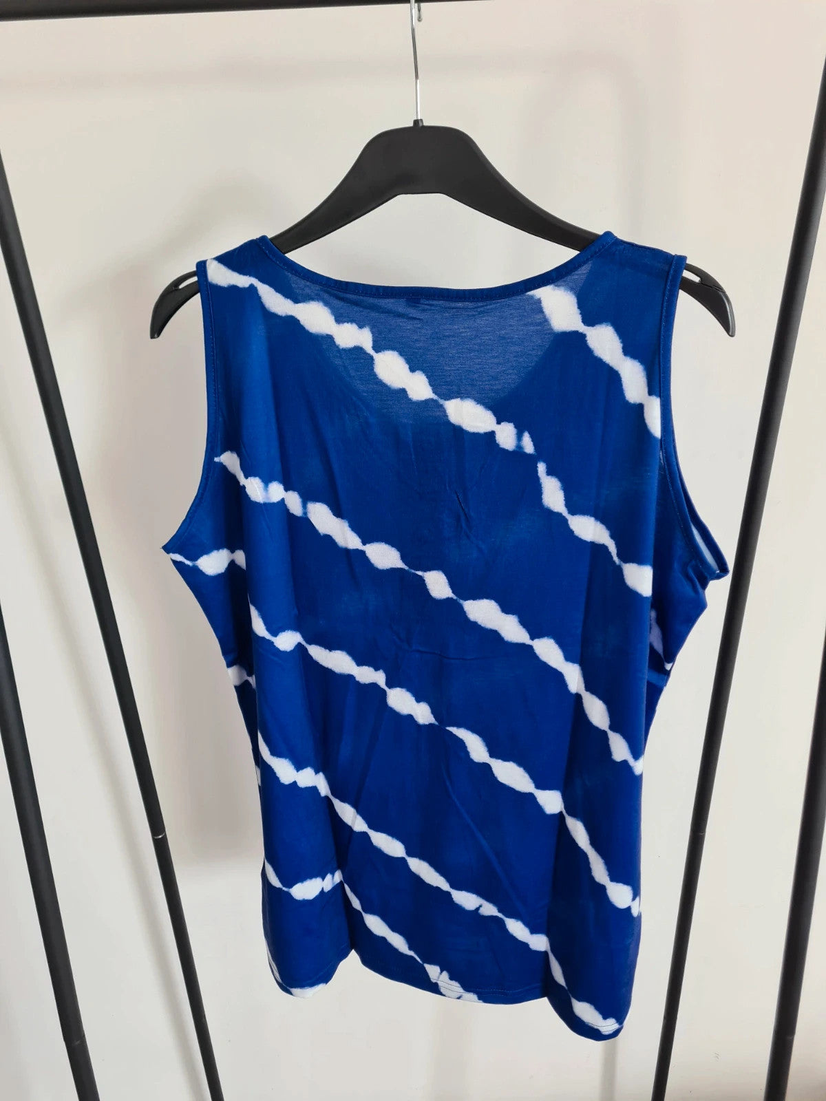 Shein women cotton blend blue/white stripes top round buttons neck sleeveless casual vest top XL/14