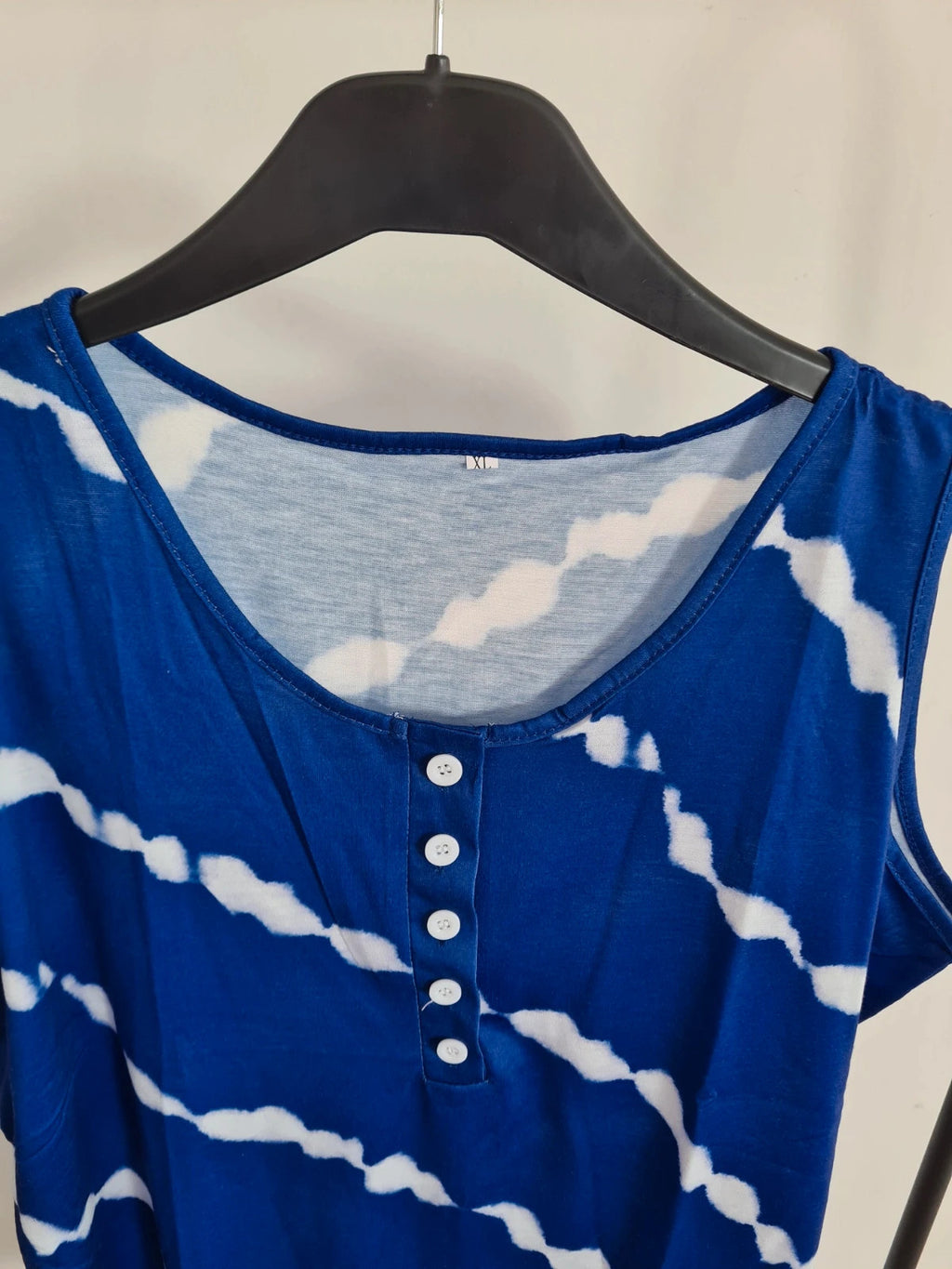 Shein women cotton blend blue/white stripes top round buttons neck sleeveless casual vest top XL/14