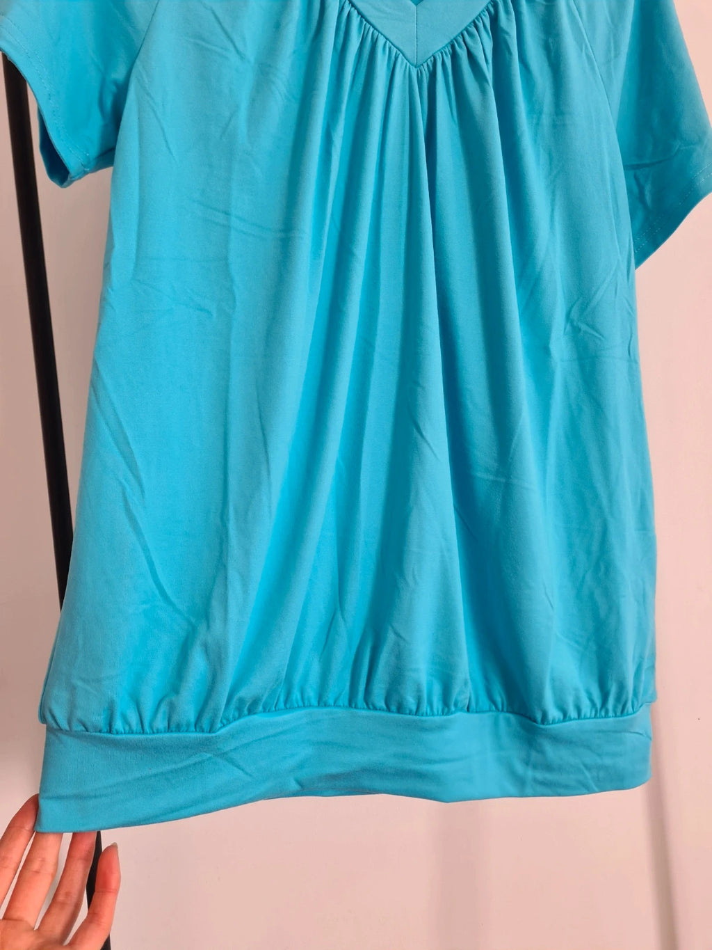 Shein women 2pcs blue V-neck short sleeve top and red long sleeves round neck sweatshirt casual M/10