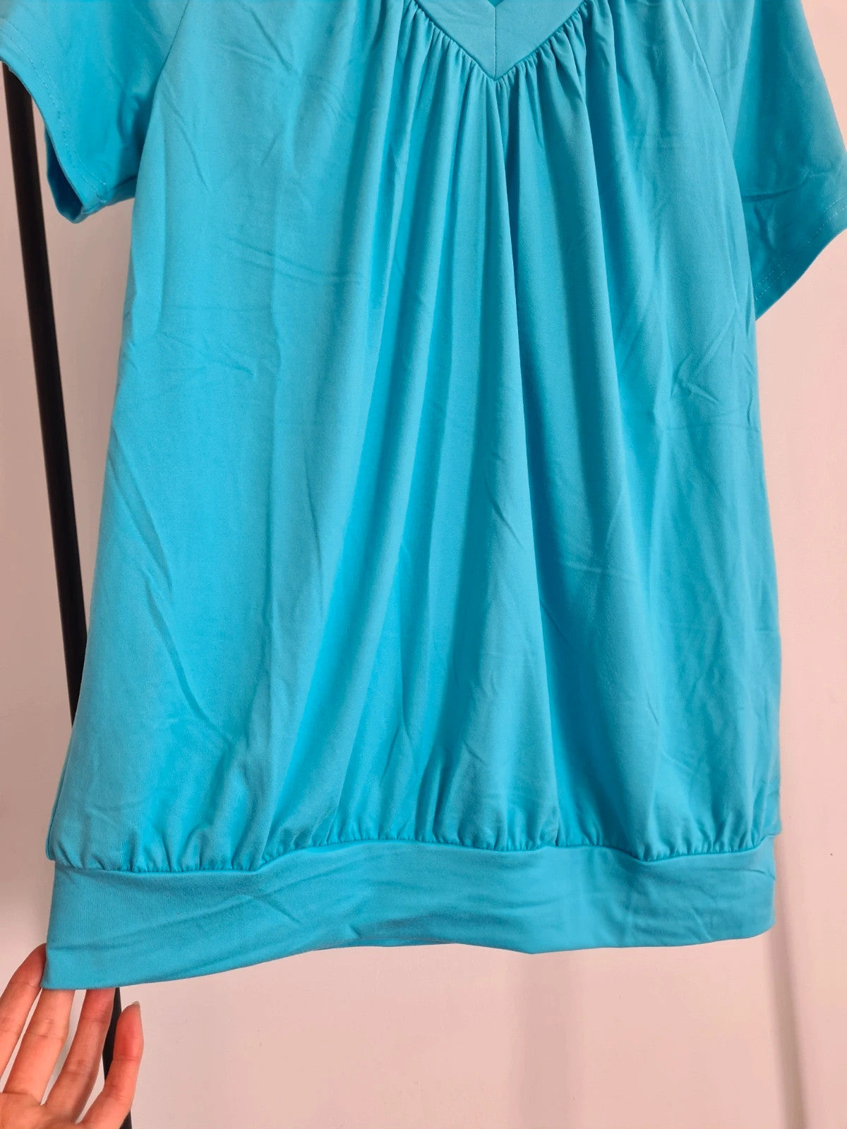 Shein women 2pcs blue V-neck short sleeve top and red long sleeves round neck sweatshirt casual M/10