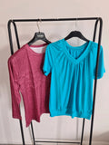 Shein women 2pcs blue V-neck short sleeve top and red long sleeves round neck sweatshirt casual M/10