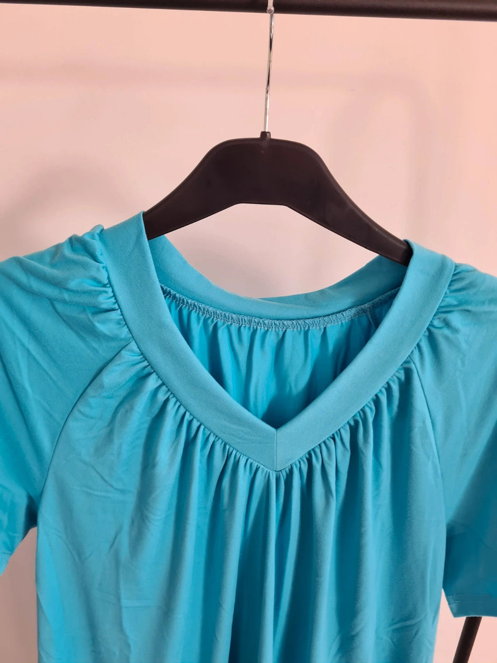 Shein women 2pcs blue V-neck short sleeve top and red long sleeves round neck sweatshirt casual M/10