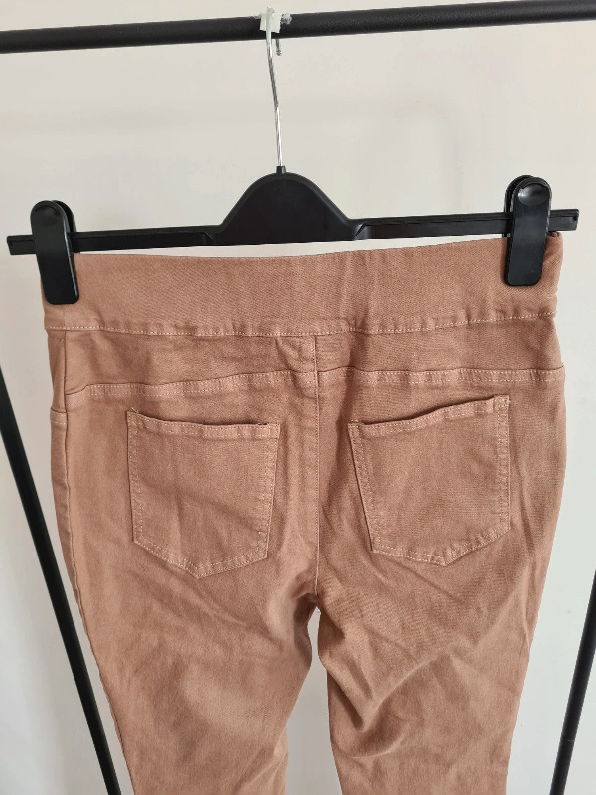 Nina Leonard women beige pull on stretch denim trousers cotton blend straight skinny leg casual S/M