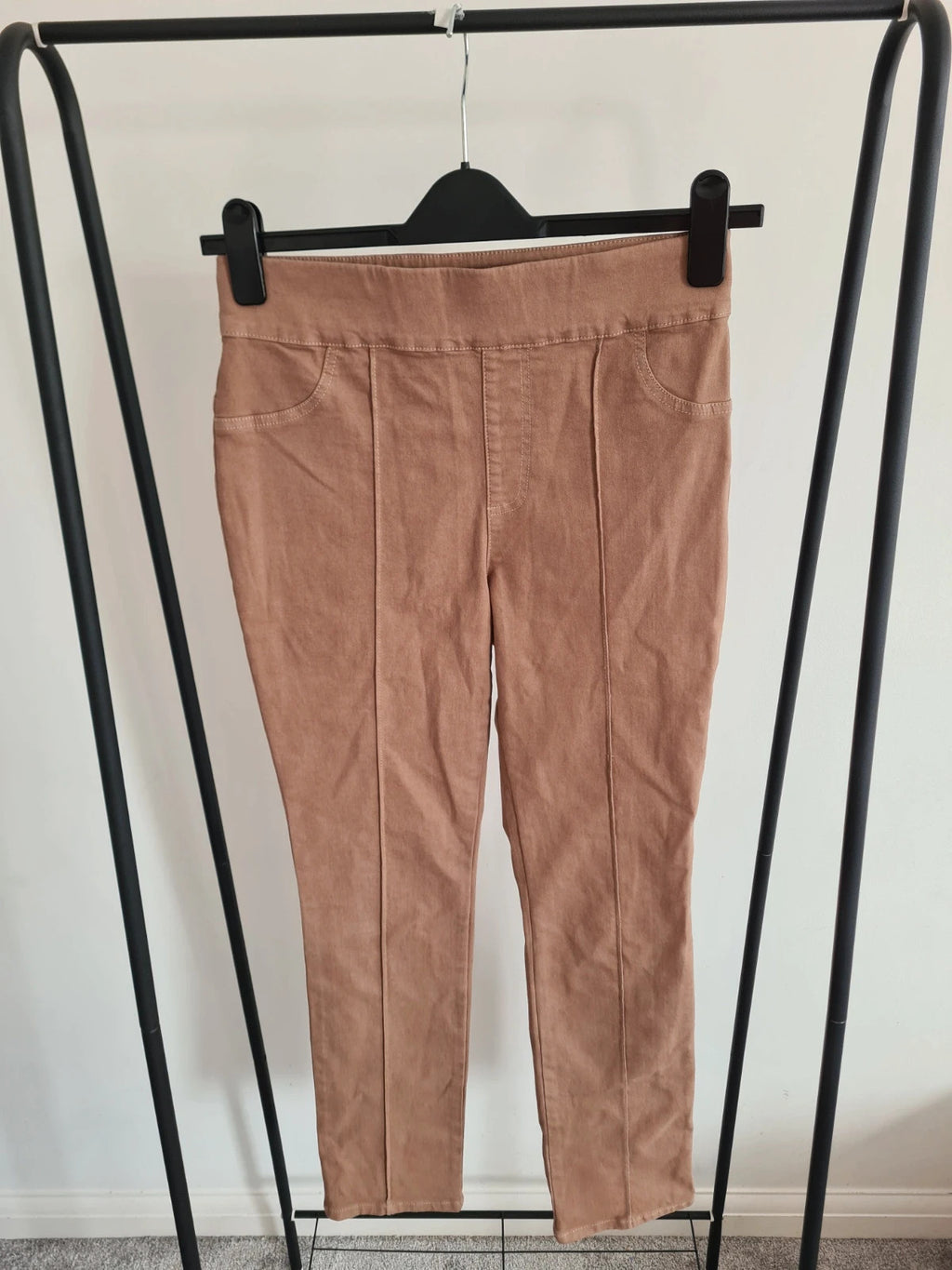 Nina Leonard women beige pull on stretch denim trousers cotton blend straight skinny leg casual S/M