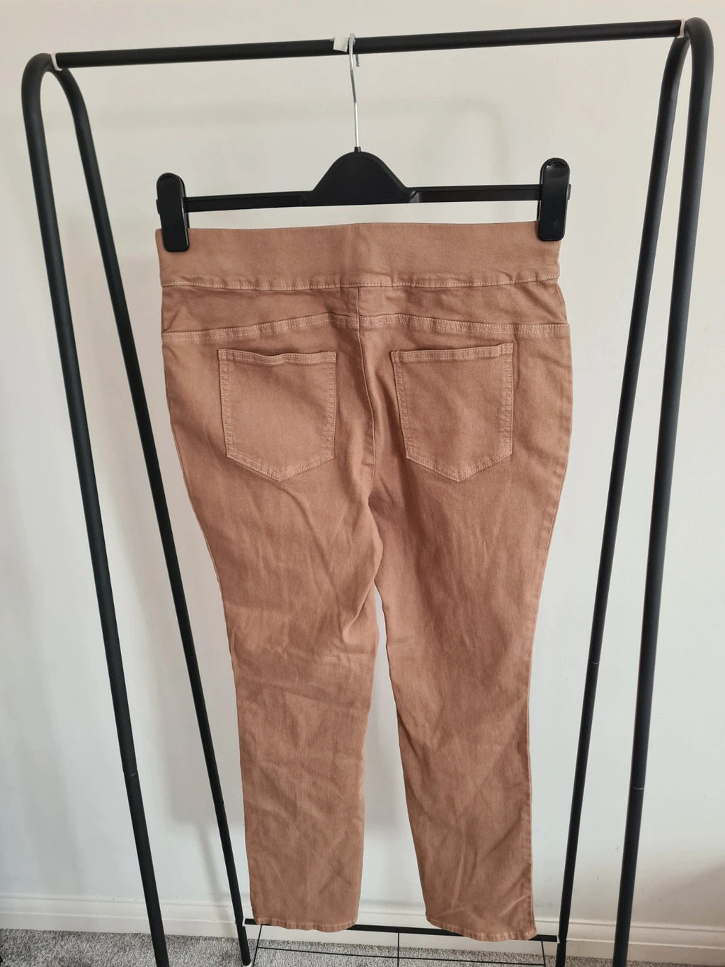 Nina Leonard women beige pull on stretch denim trousers cotton blend straight skinny leg casual M/10