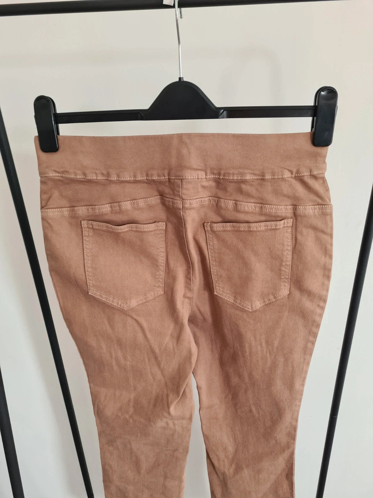 Nina Leonard women beige pull on stretch denim trousers cotton blend straight skinny leg casual M/10