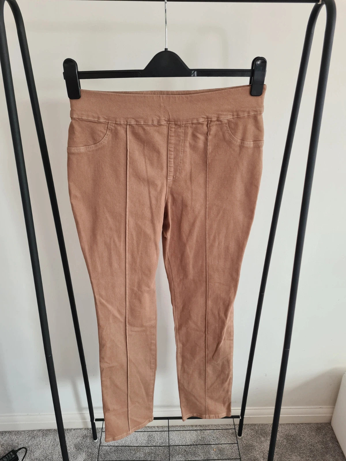 Nina Leonard women beige pull on stretch denim trousers cotton blend straight skinny leg casual M/10