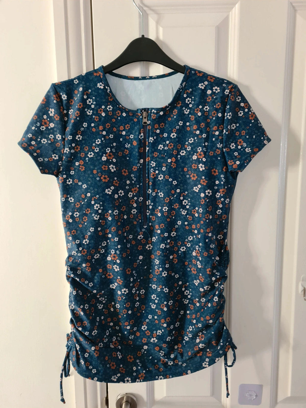 Shein women swimsuit short sleeve half zip top ruched on the side push-up bra blue floral print M/L