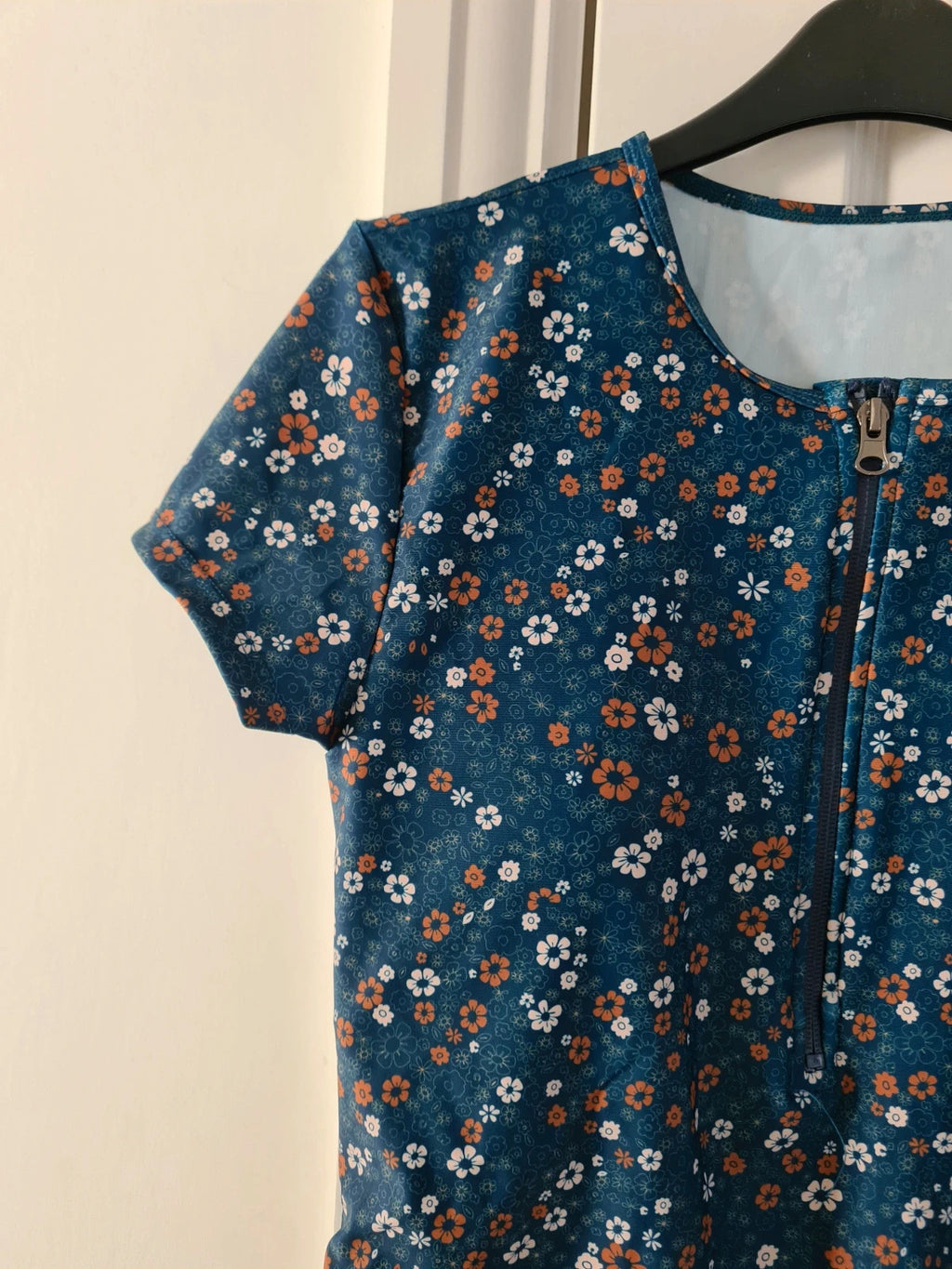 Shein women swimsuit short sleeve half zip top ruched on the side push-up bra blue floral print M/L