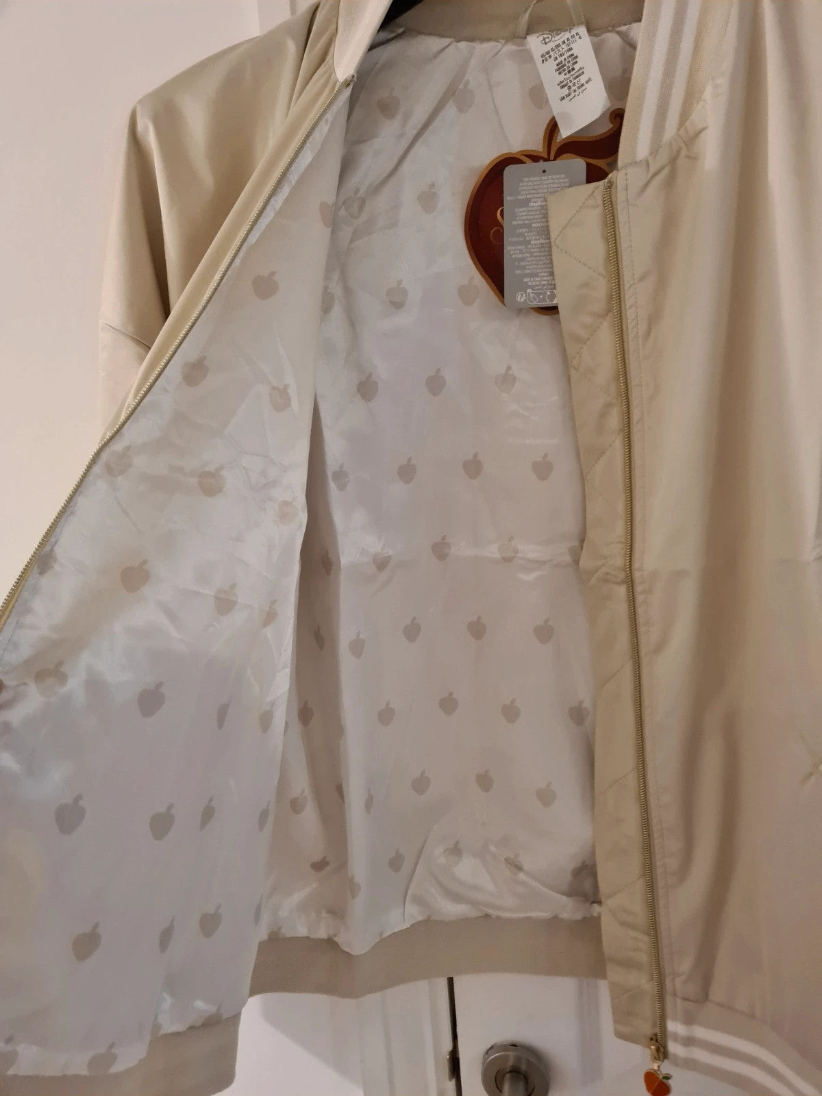 DisneyStore women white snow seven dwarfs 85th anniversary satin cream bomber jacket XL/14