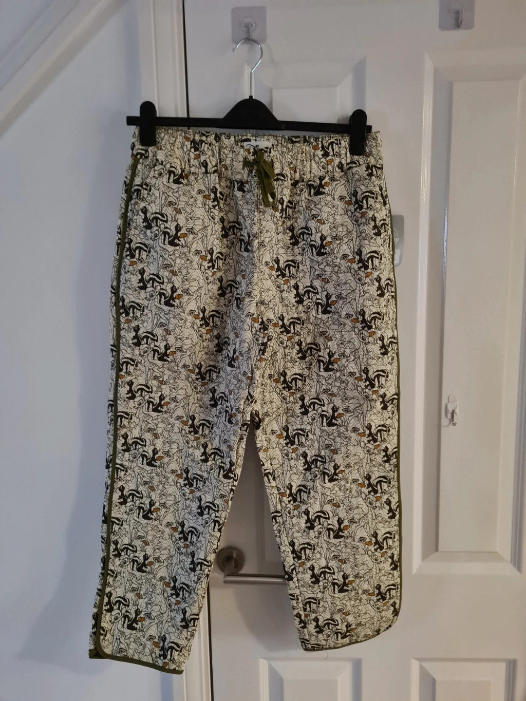 DisneyStore women Bambi quilted pants thumper flower allover print cotton trousers white/green M/L
