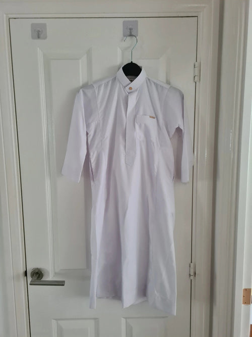 Al Najmah white jubba thobe long sleeve with collar, full length for boys.