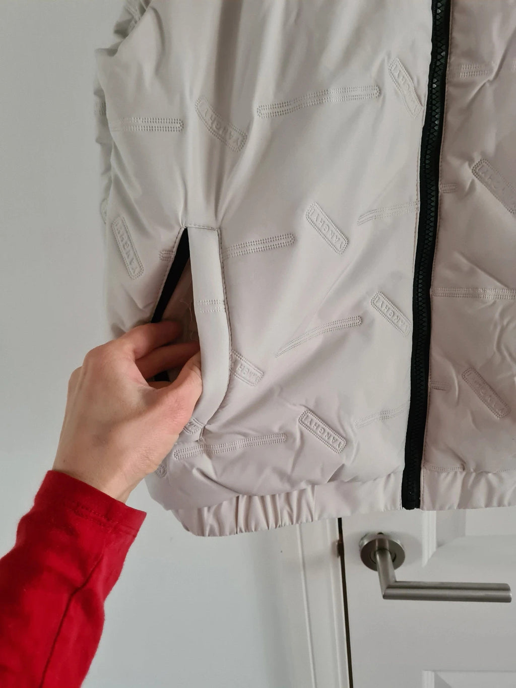 Generic men/women white/cream gilet puffer down vest sleeveless jacket fleece lined outer casual S/M