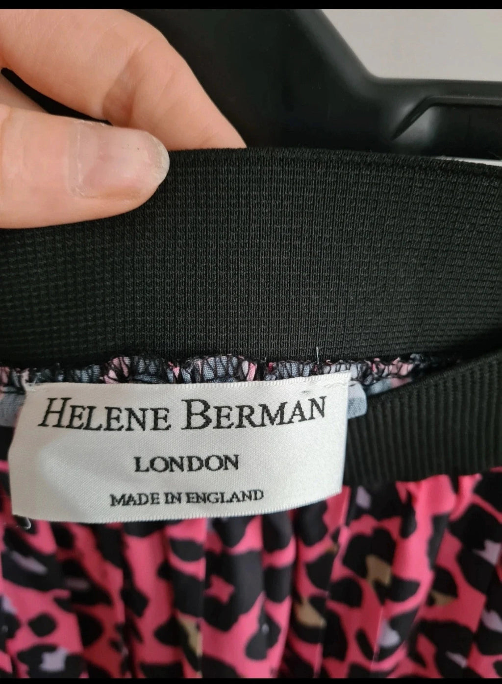 Helene Berman animal leopard print skirt pink/black pleated elastic waist knee length casual L/12