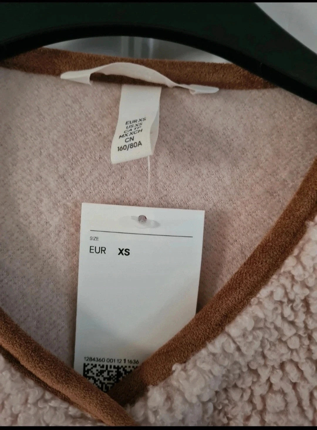 H&M women beige teddy jacket short cardigan round neckline long sleeve buttons down warm casual XS