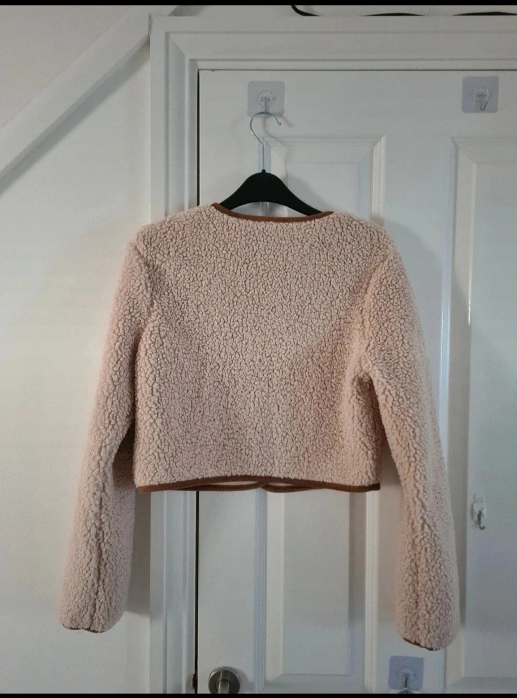 H&M women beige teddy jacket short cardigan round neckline long sleeve buttons down warm casual XS