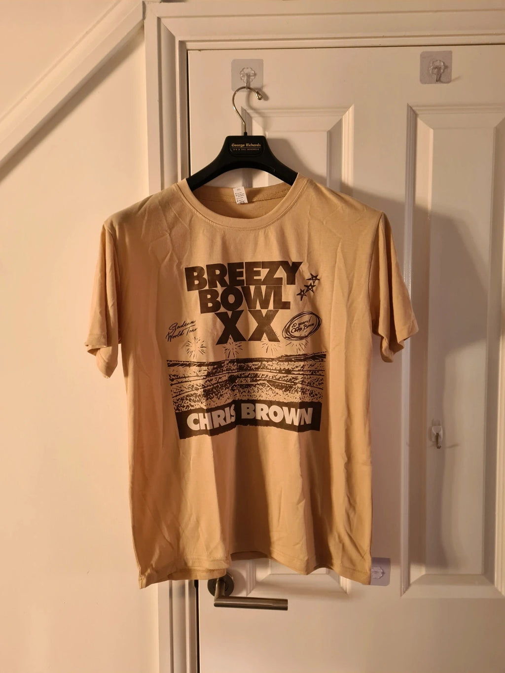 Breezy bowl XX Chris Brown beige T-shirt print crew neck graphic tee vintage music unisex 2XL